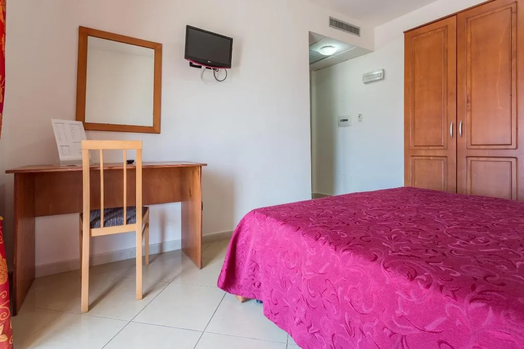 Room, Hotel Plaza, Naples
