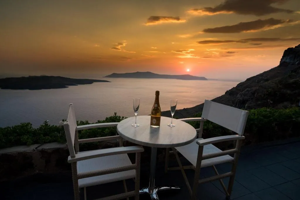 Room, Kratiras View Luxury Suites, Santorini