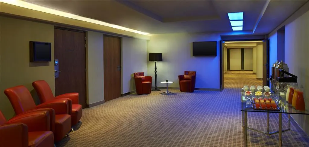 Sports and Entertainment, Le Meridien Barcelona, Barcelona