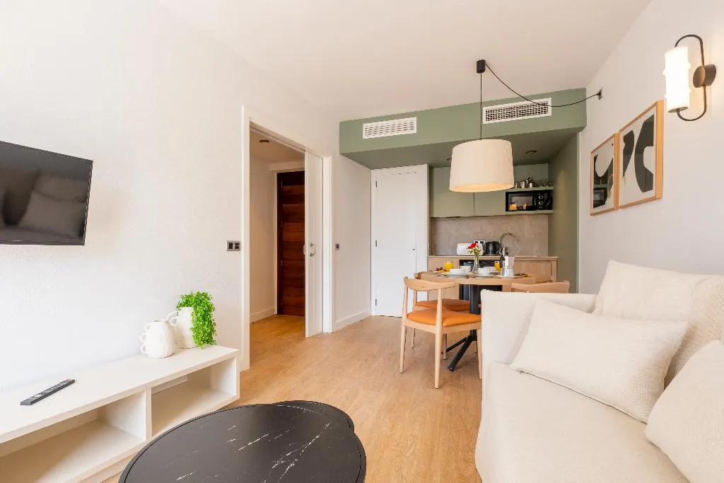 APARTMENT WITH BALCONY Room, Duva, Majorca
