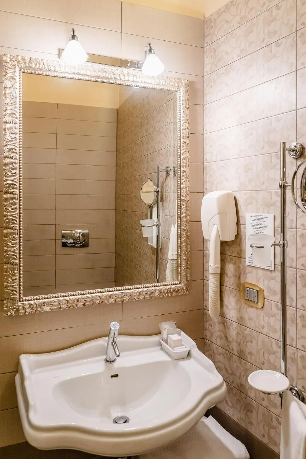 Room, Locanda Del Sole, Rome