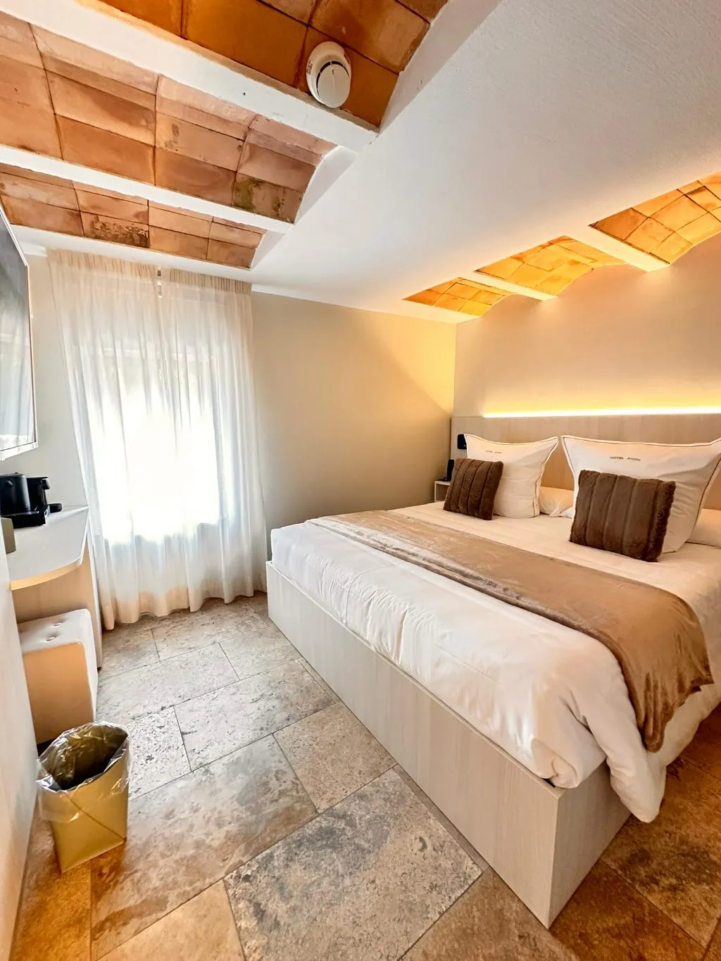 DOUBLE SINGLE USE SUPERIOR Room, Boutique Hotel Comtal Empuries, Costa Brava