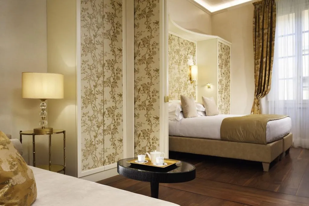 JUNIOR SUITE STANDARD Room, San Firenze Suites And Spa, Florence