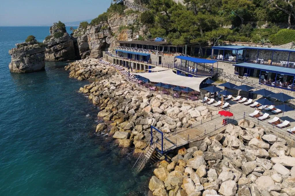 Beach, Capo La Gala Hotel & Wellness, Naples