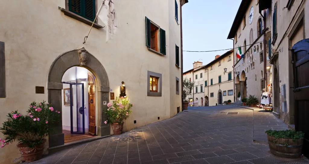 General view, Palazzo San Niccolo, Florence