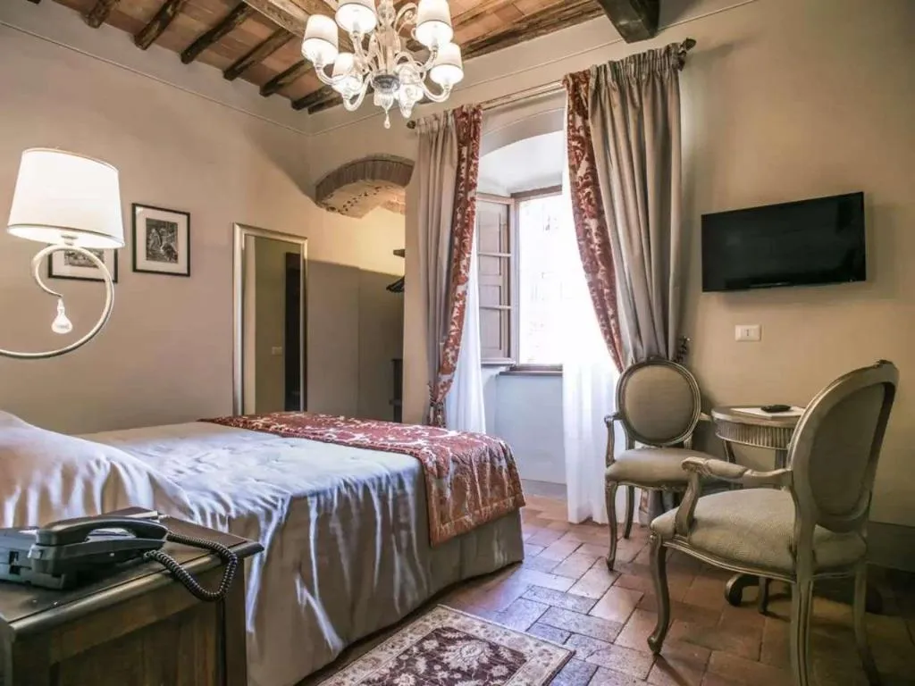 Room, Palazzo Leopoldo Dimora Storica & Spa, Florence
