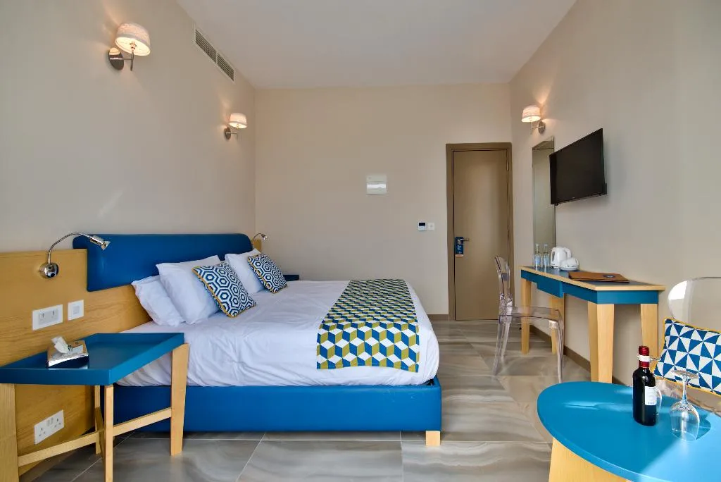 Double or Twin DELUXE WITH JACUZZI Room, The British Suites, Malta