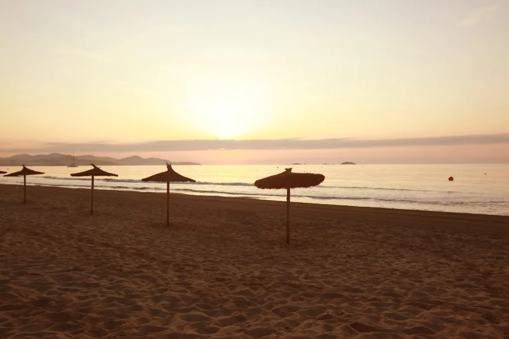 Beach, FERGUS Style Bahamas, Ibiza