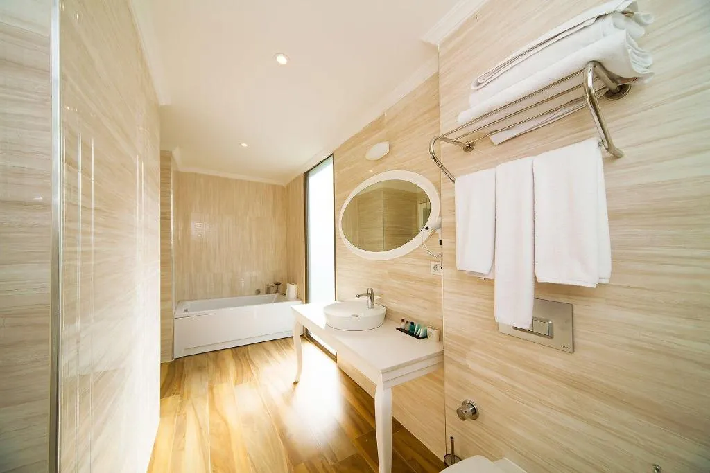 FAMILY ROOM BUSINESS Room, As Hotel Cesme, Izmir