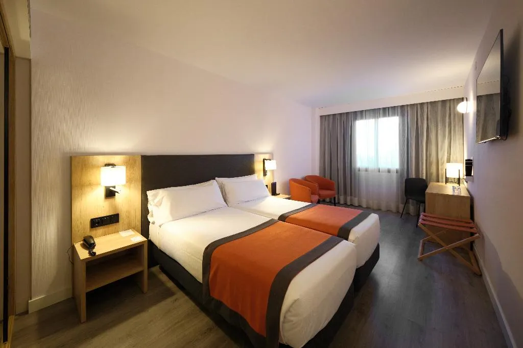 DOUBLE SINGLE USE STANDARD Room, Catalonia Sabadell, Barcelona