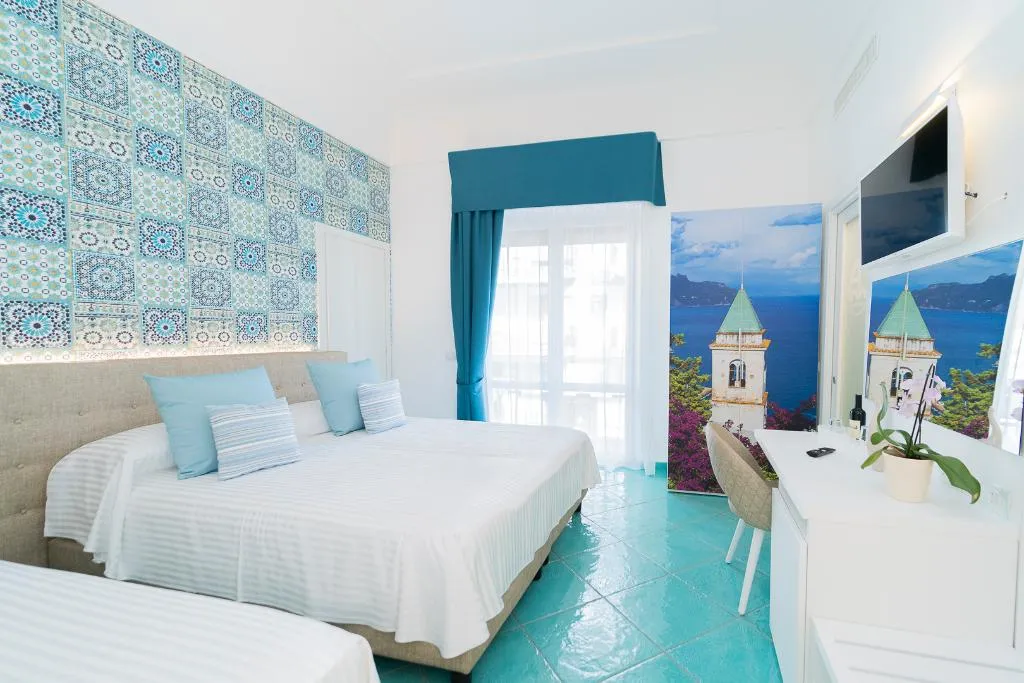 TRIPLE SUPERIOR Room, Hotel Miramare, Naples
