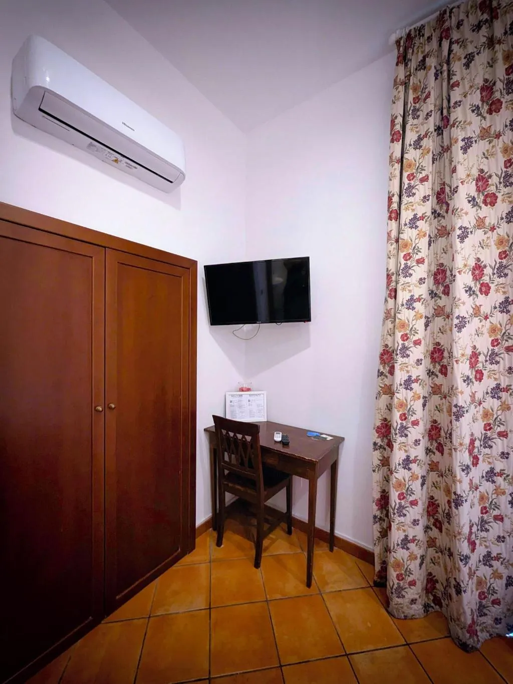 Room, La Locanda Dell Arte, Naples