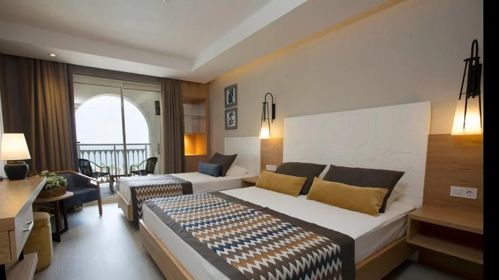 FAMILY ROOM STANDARD Room, Kirman Sidera Luxury & Spa, Antalya
