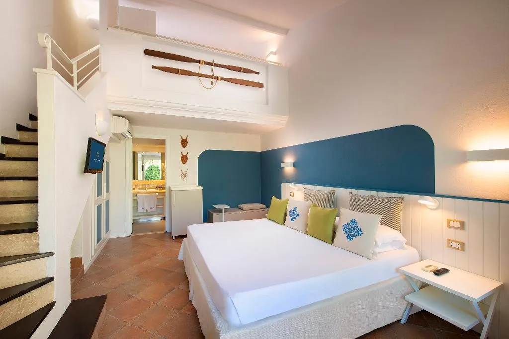 FAMILY ROOM POOL VIEW Room, The Village Chia Laguna Sardinia, Cagliari