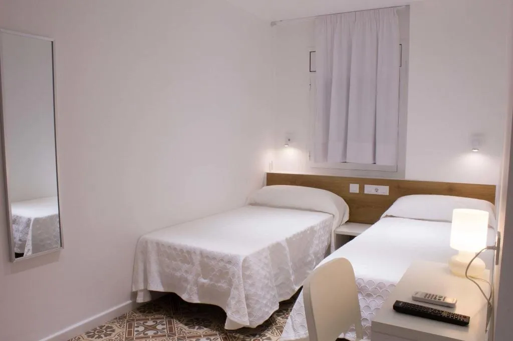 Room, Hostal Nova, Barcelona