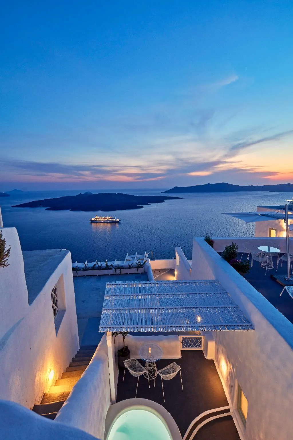 General view, Limestone, Santorini