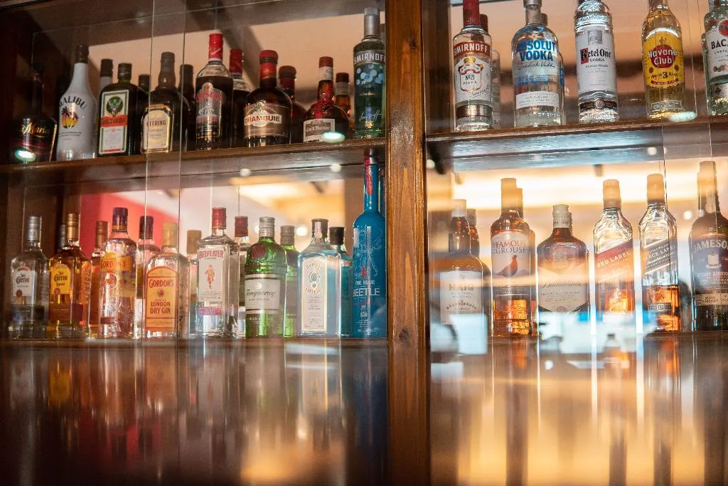 Bar, Argo, Athens
