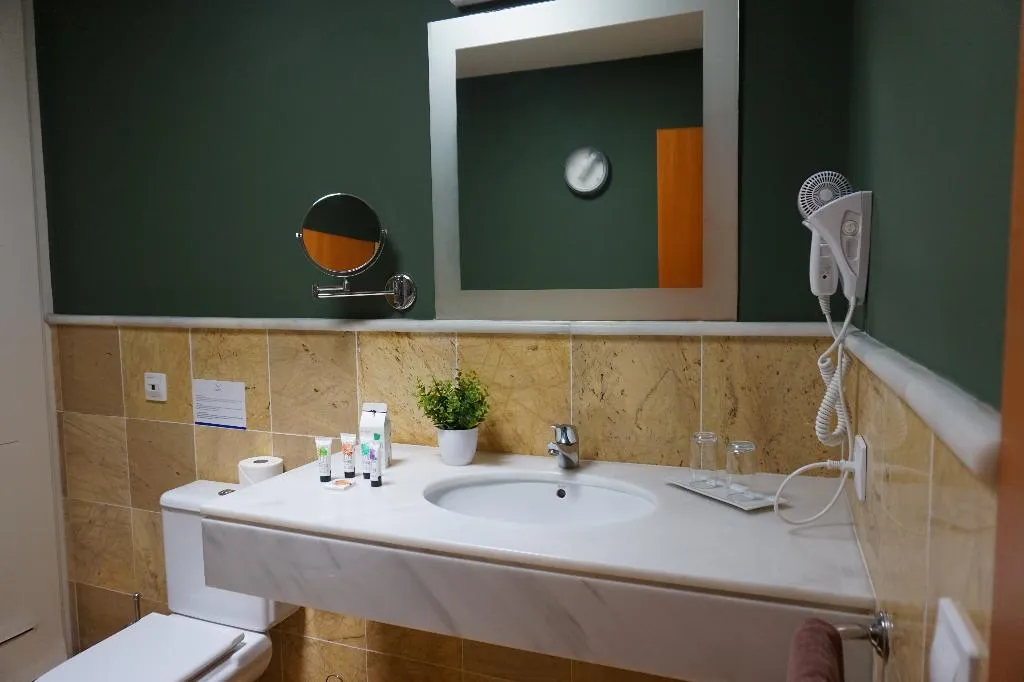 VILLA CAPACITY 5 TWO BEDROOMS Room, Vik  Coral Beach, Lanzarote