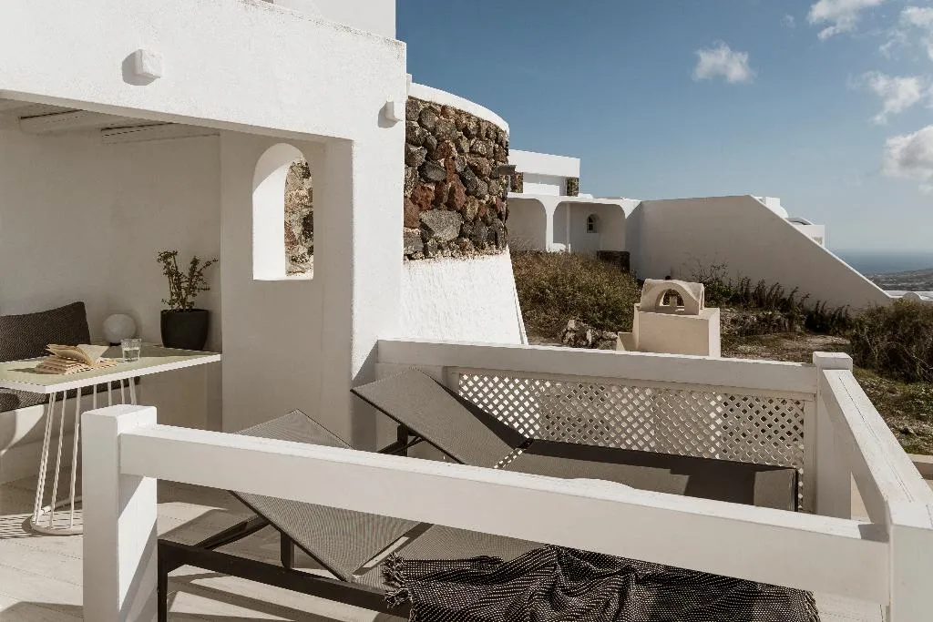 JUNIOR SUITE TWO BEDROOMS Room, Aqua Luxury Suites, Santorini