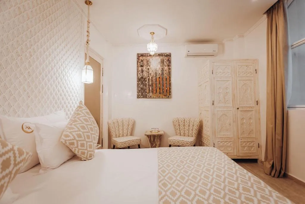 JUNIOR SUITE KING SIZE BED Room, Riad Andalla Spa, Marrakech