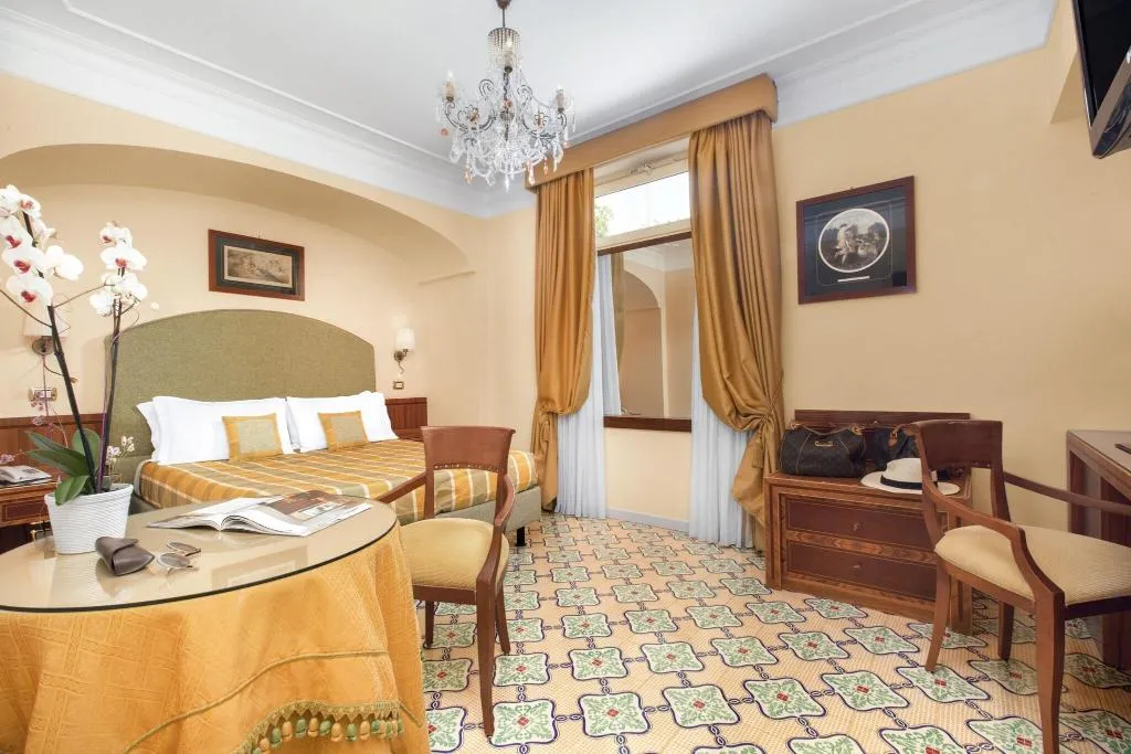Room, Antiche Mura, Naples
