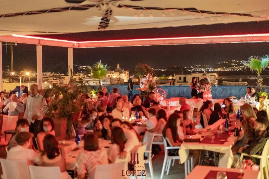 Sports and Entertainment, Hotel Neronensis, Naples