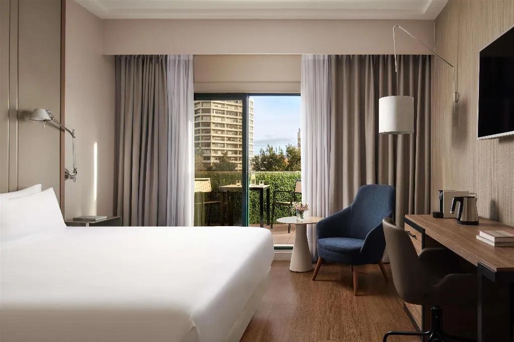 DOUBLE SUPERIOR WITH TERRACE Room, NH Lisboa Campo Grande, Lisbon