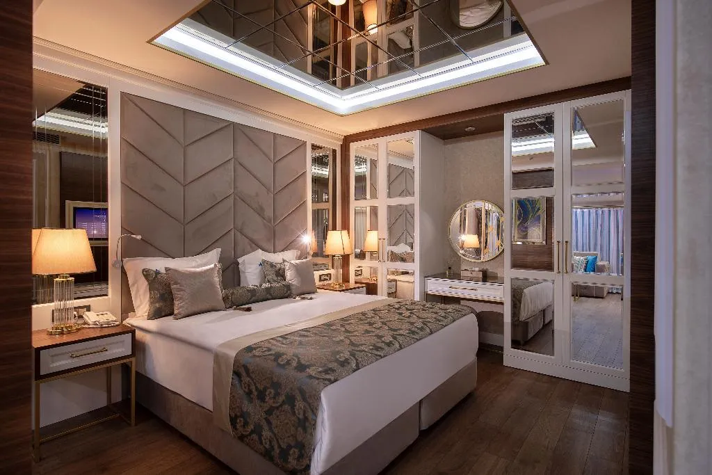 JUNIOR SUITE WITH JACUZZI Room, Elysium Green Suites, Antalya