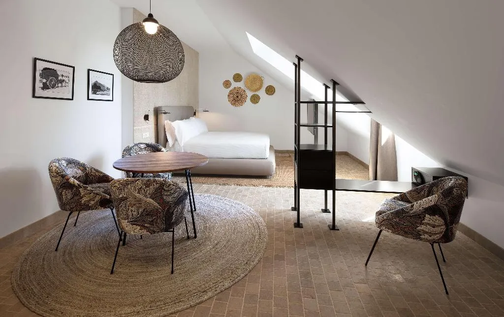 Room, Atocha Hotel Madrid, Tapestry Collection by Hilton, Madrid