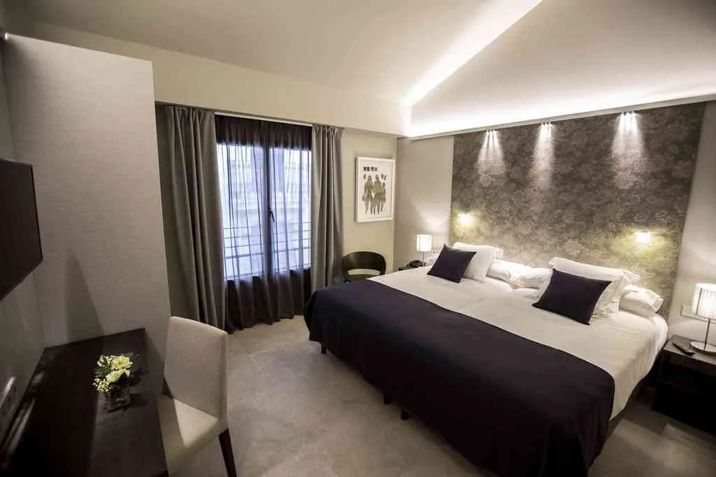 TRIPLE STANDARD Room, Vincci Mercat, Valencia