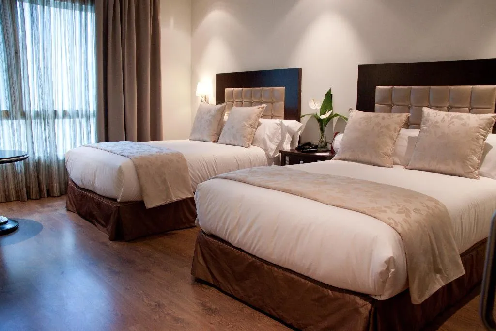 DOUBLE SUPERIOR Room, Crowne Plaza Madrid Airport, Madrid