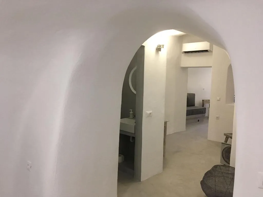 Room, Theodora Suites - Adults Only, Santorini