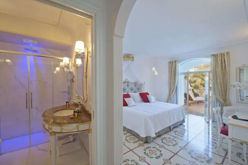 Room, Villa Corallium, Naples