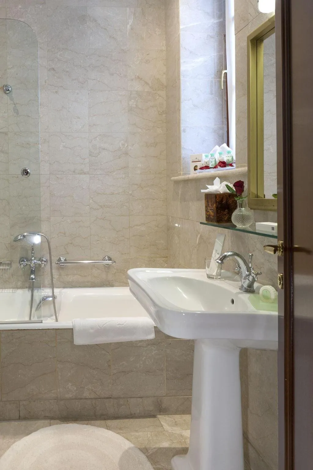 Room, Grande Albergo Delle Rose, Rhodes
