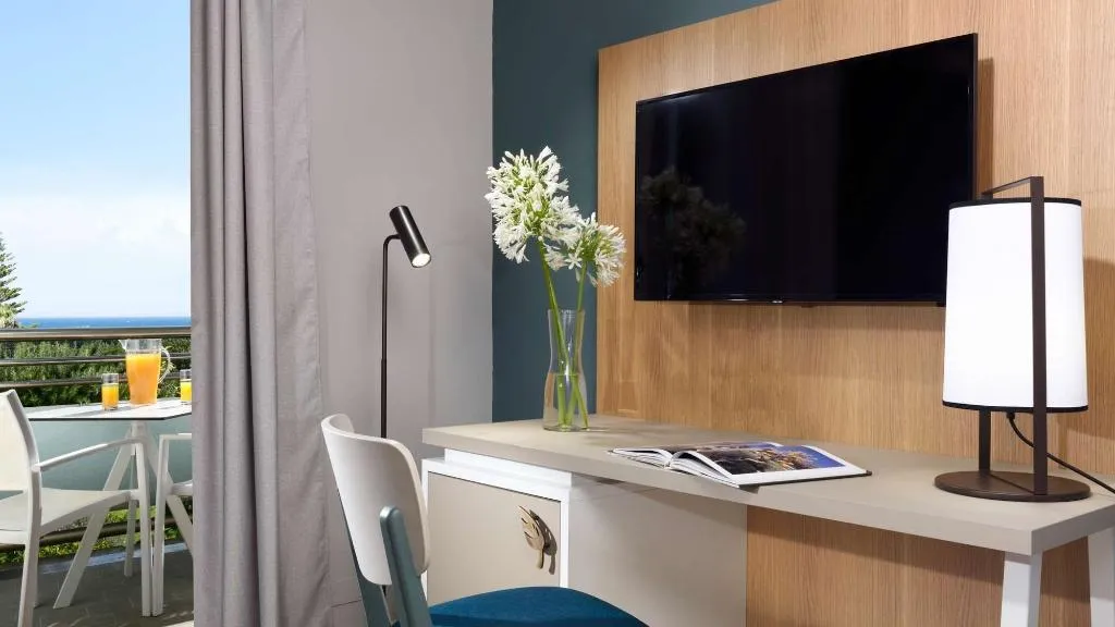 DOUBLE CLASSIC DOUBLE BED Room, UNA HOTELS Naxos Beach Sicilia, Catania