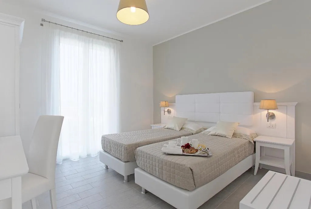 FAMILY ROOM DELUXE Room, Scala Dei Turchi Resort, Catania