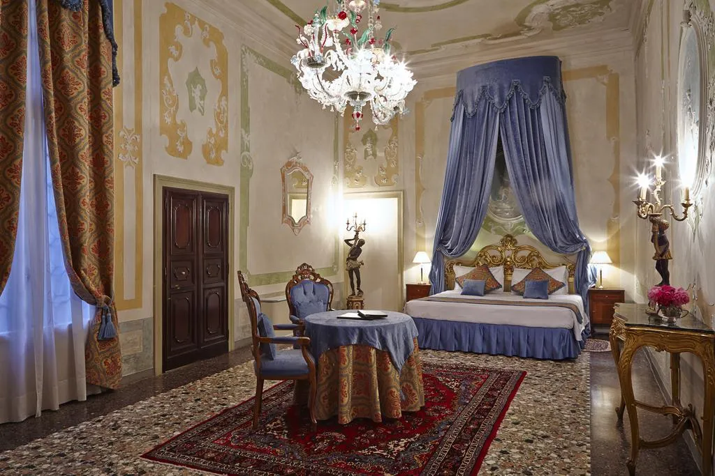 JUNIOR SUITE STANDARD Room, Palazzo Paruta, Venice