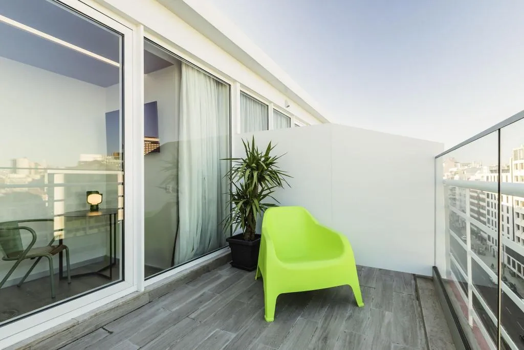 Terrace, ibis Styles Lisboa Centro Marquês de Pombal, Lisbon