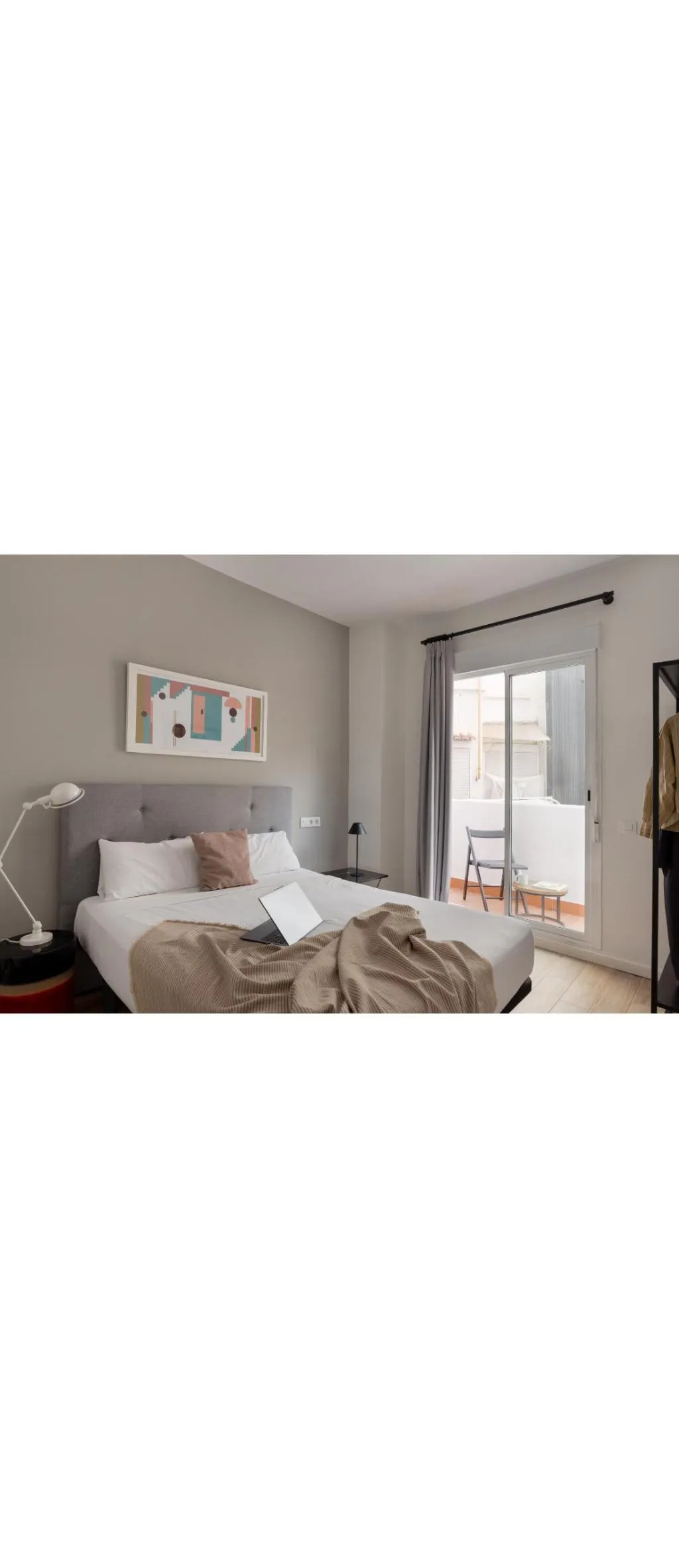APARTMENT TWO BEDROOMS WITH TERRACE Room, Libere Valencia Abastos, Valencia