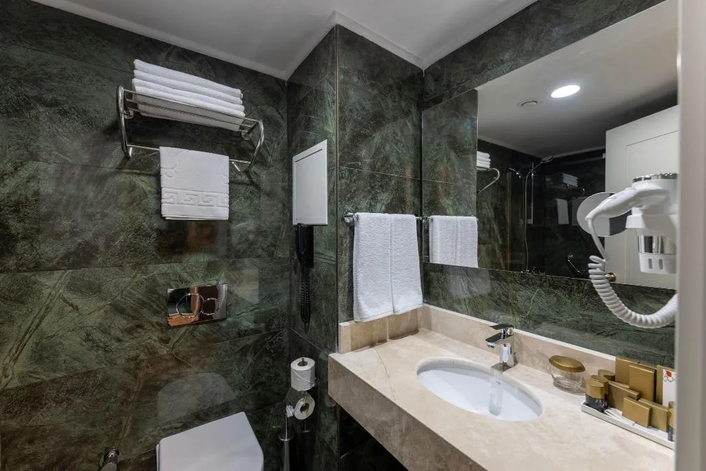 TWIN SUPERIOR Room, Four Points Express By Sheraton Antalya Lara, Antalya