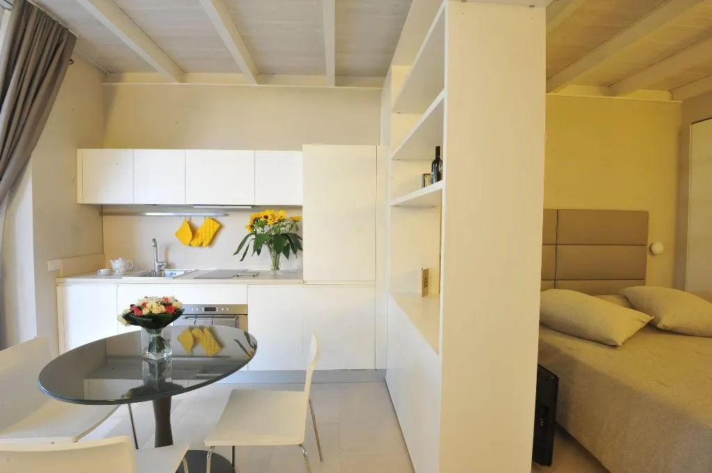 Room, Villa Avellino, Naples