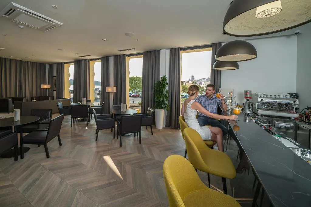 Bar, Hotel Bellevue-Superior City Hotel, Split