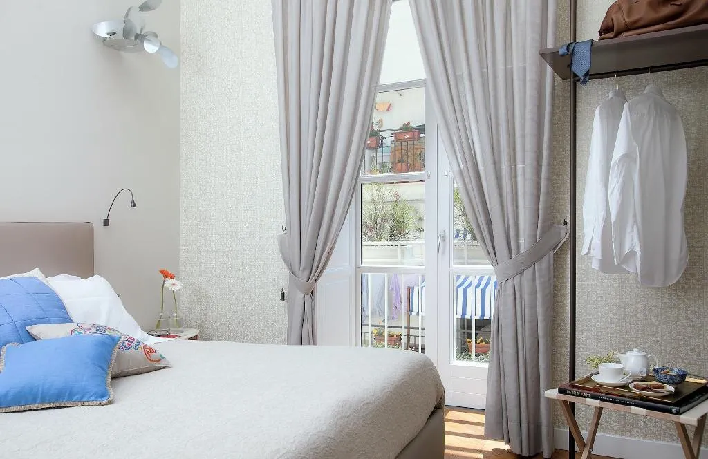 Room, Accademia 39, Naples