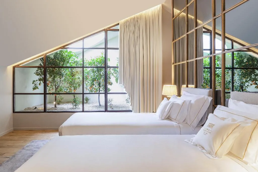 SUITE TWO BEDS Room, Vignette Collection  Casa da Companhia, Porto