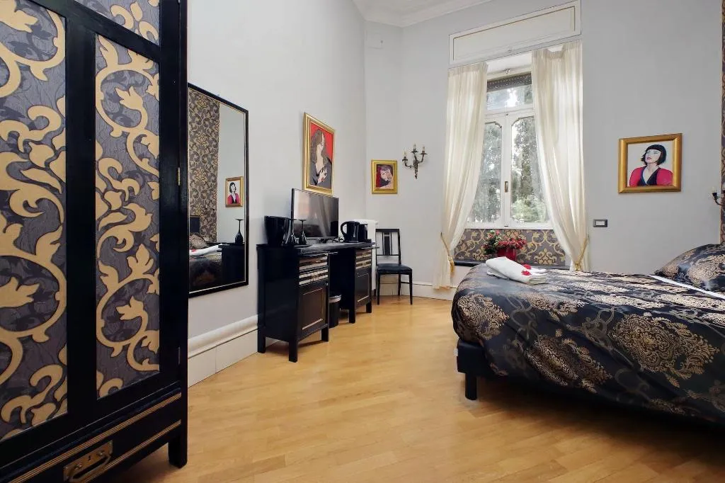 Room, Domus Monamì Luxury Suites, Rome