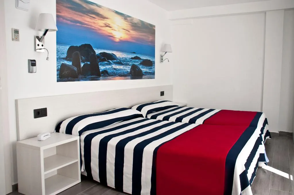 DOUBLE WITH BALCONY Room, Hotel Europa & Spa, Costa Brava
