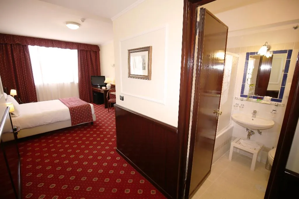 DOUBLE SUPERIOR Room, Regent, Rome