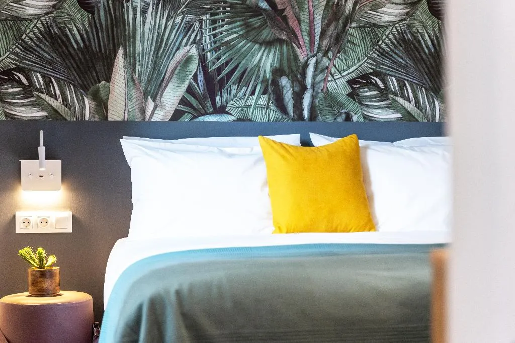 QUADRUPLE PREMIER Room, PAME Wild, Athens