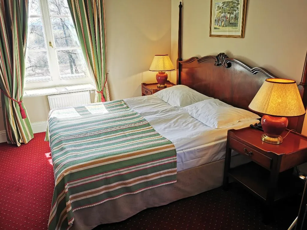 SINGLE STANDARD Room, Dwor Sierakow, Krakow