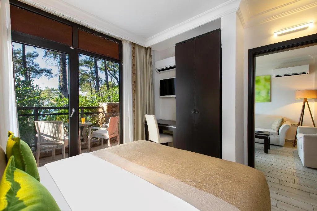 SUITE SUPERIOR CAPACITY 4 Room, Marmaris Bay Resort Adult Only 16+, Dalaman